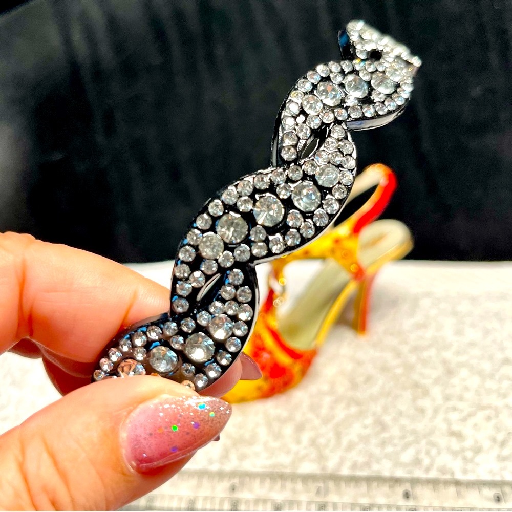 Beaded and crystal headband -very pretty standard size